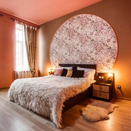 Апартаменти В Центрі Львова Lviv Exteriör bild